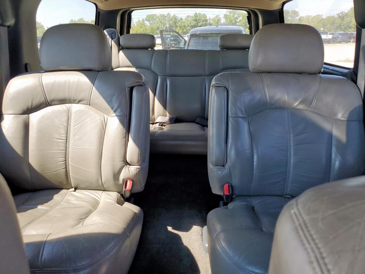 2002 CHEVROLET Suburban