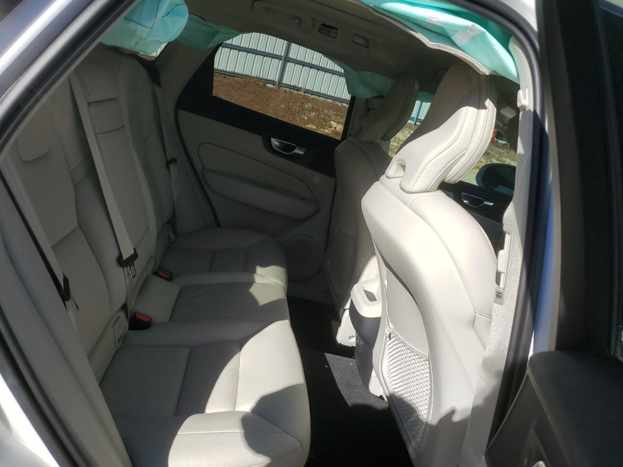 2021 VOLVO XC60