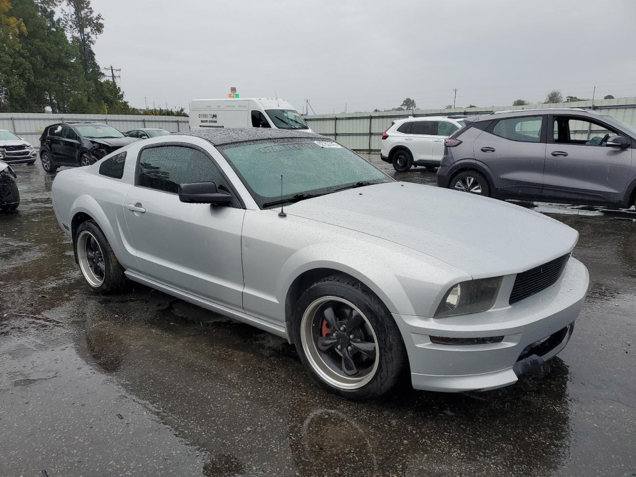 2005 FORD MUSTANG
