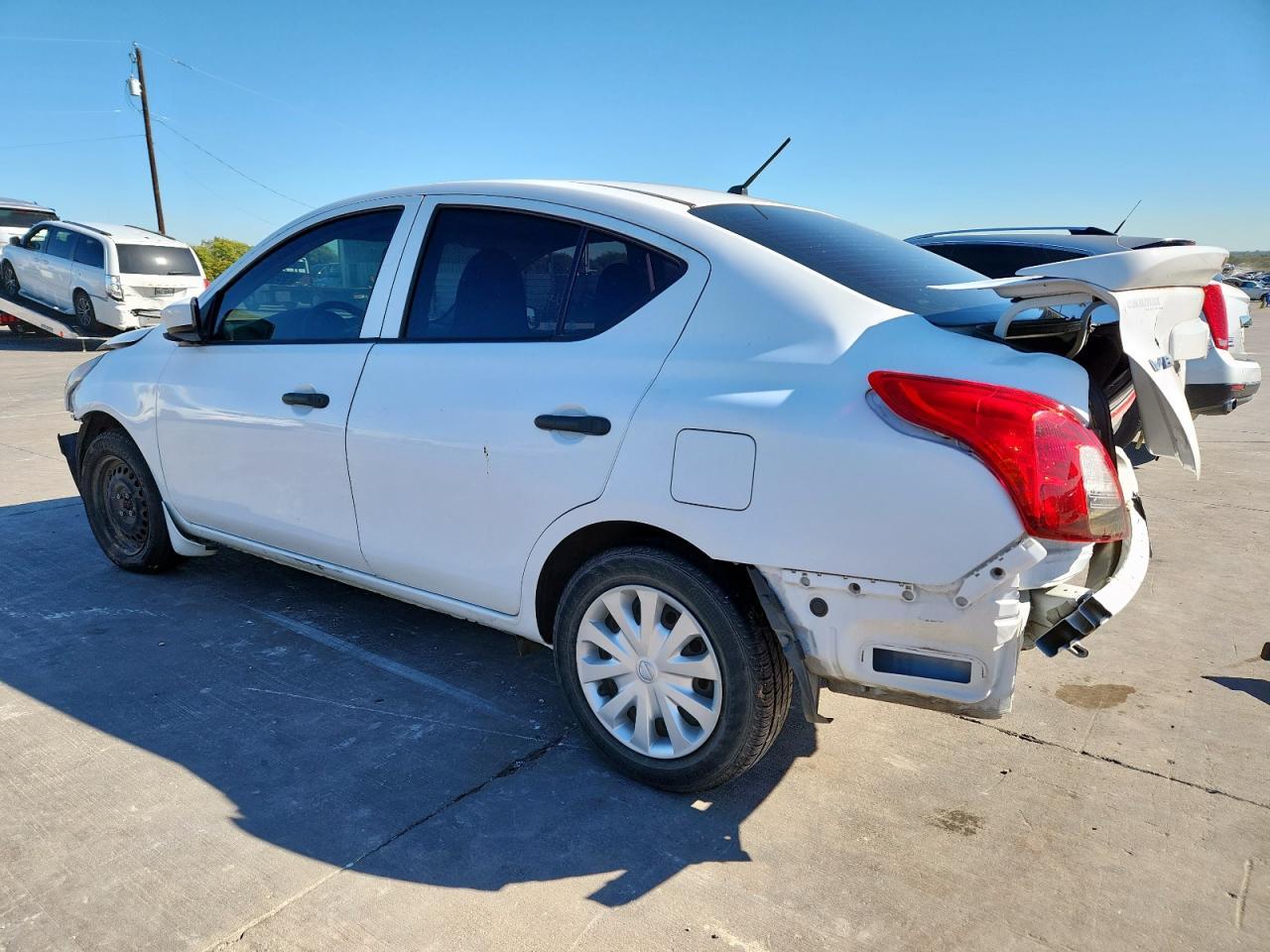 2017 NISSAN VERSA
