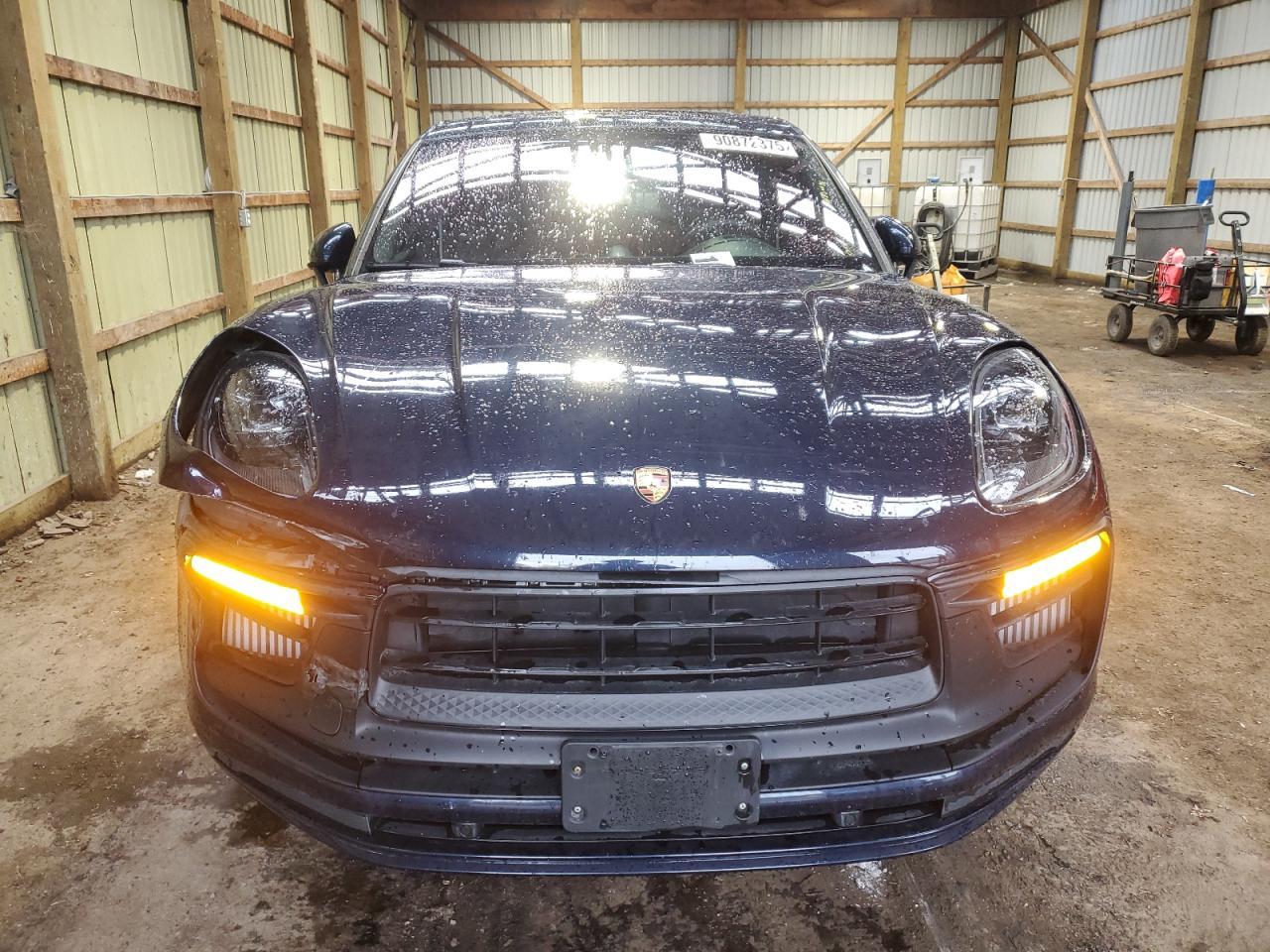 2022 PORSCHE Macan