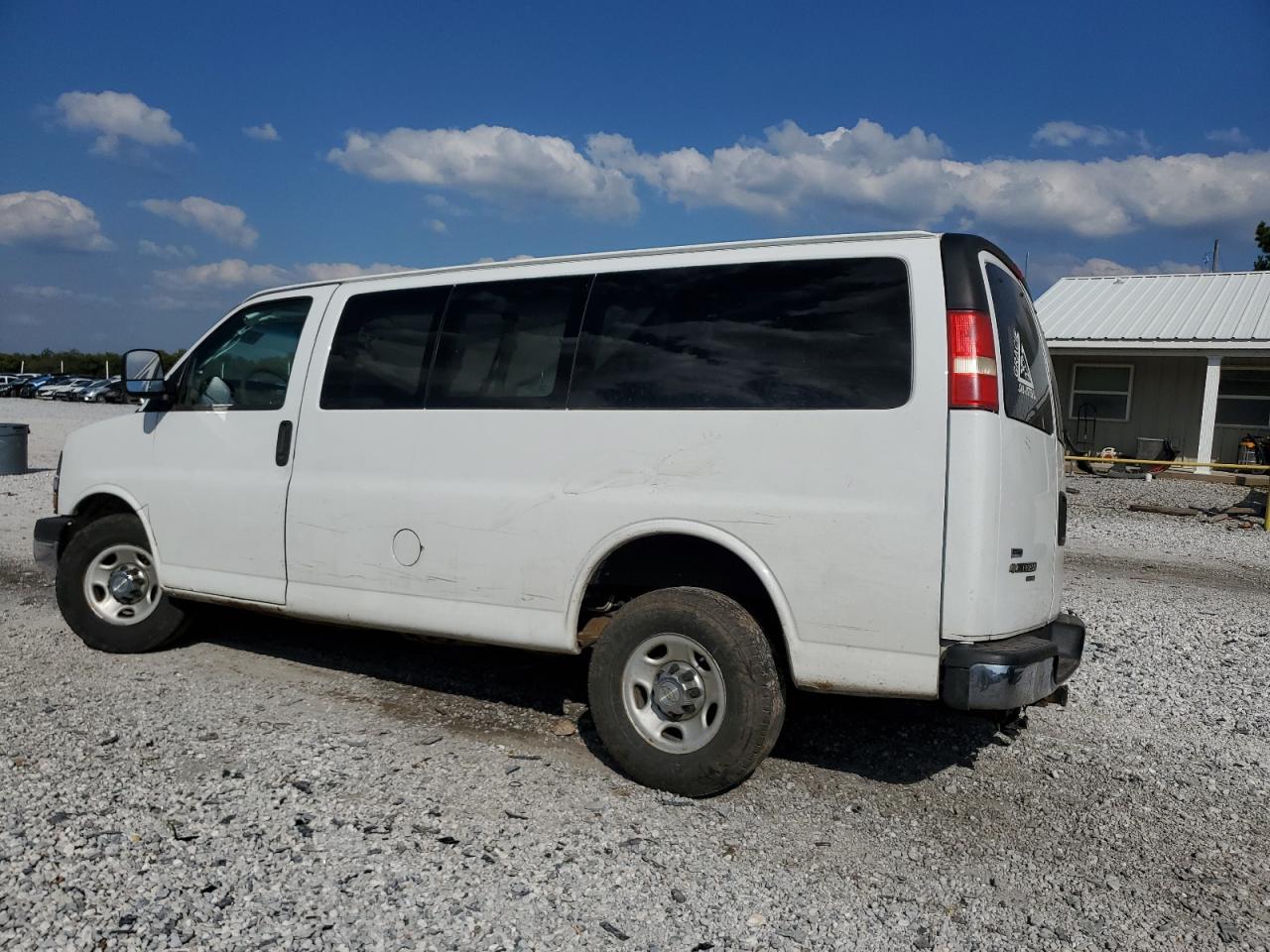 2011 CHEVROLET Express 3500