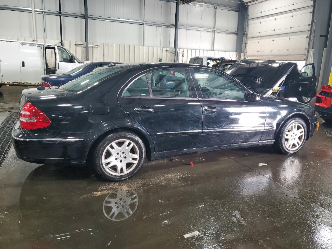 2005 MERCEDES-BENZ E-Class