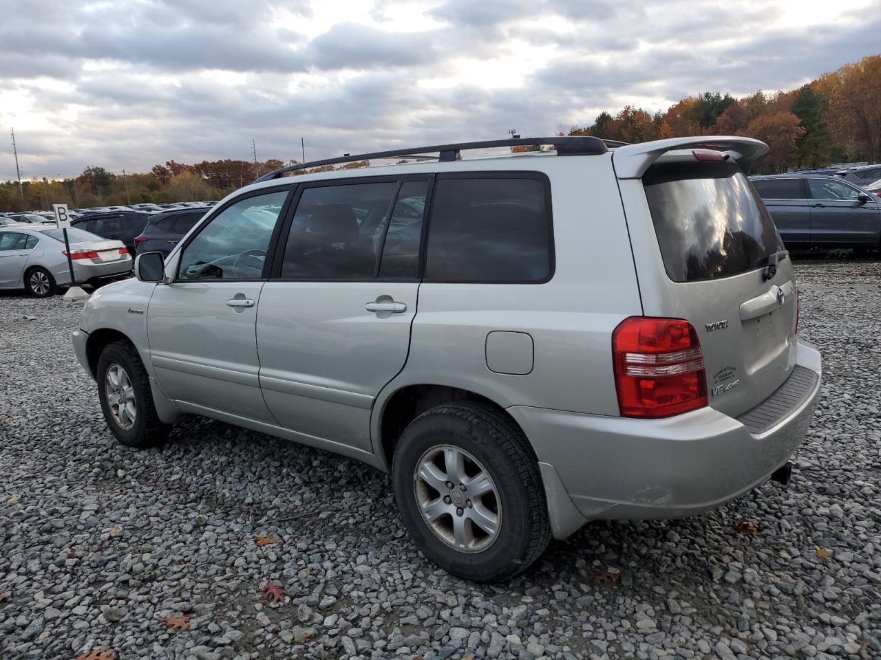 2003 TOYOTA HIGHLANDER