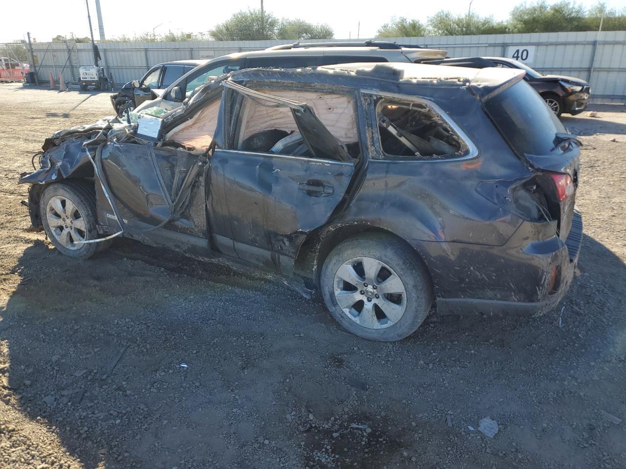 2010 SUBARU Outback