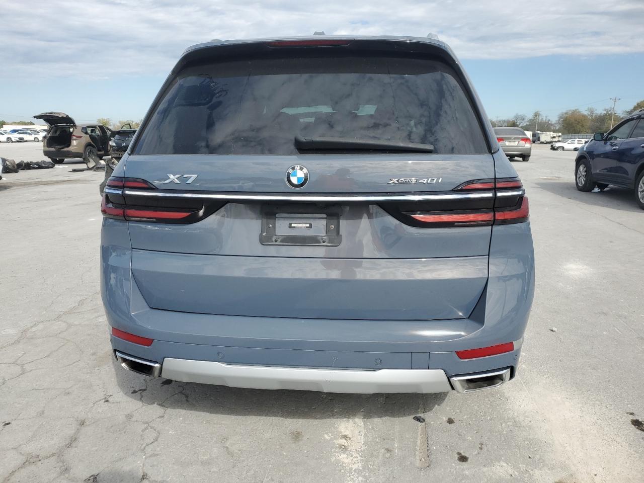 2023 BMW X7