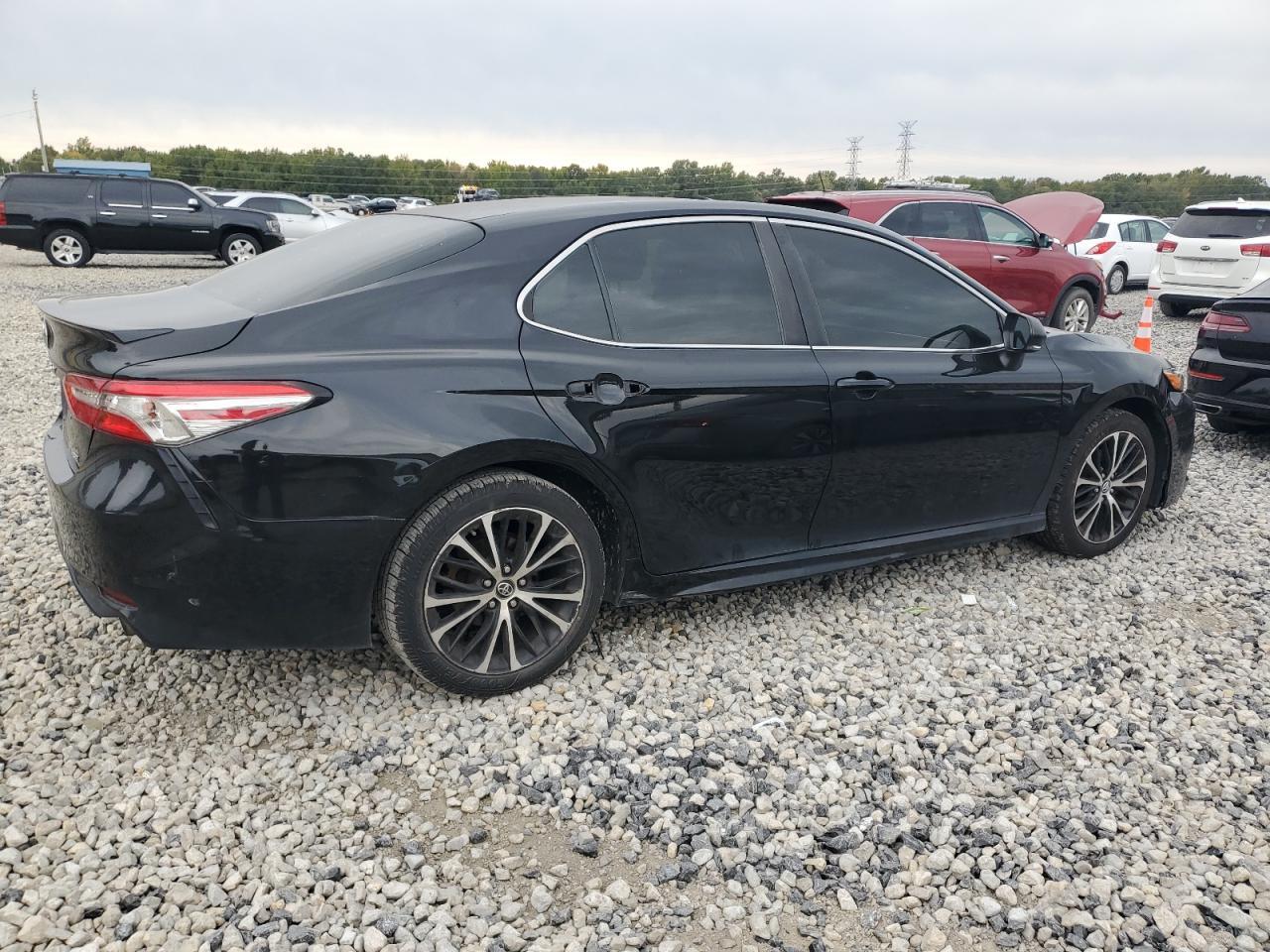 2018 TOYOTA CAMRY