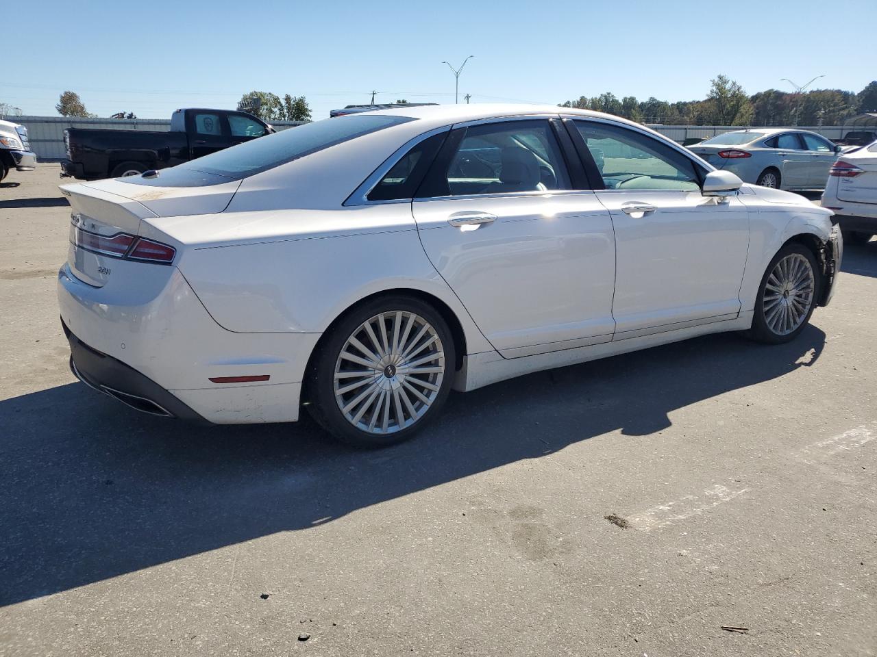 2017 LINCOLN MKZ