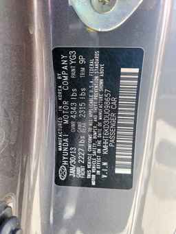 2013 HYUNDAI GENESIS