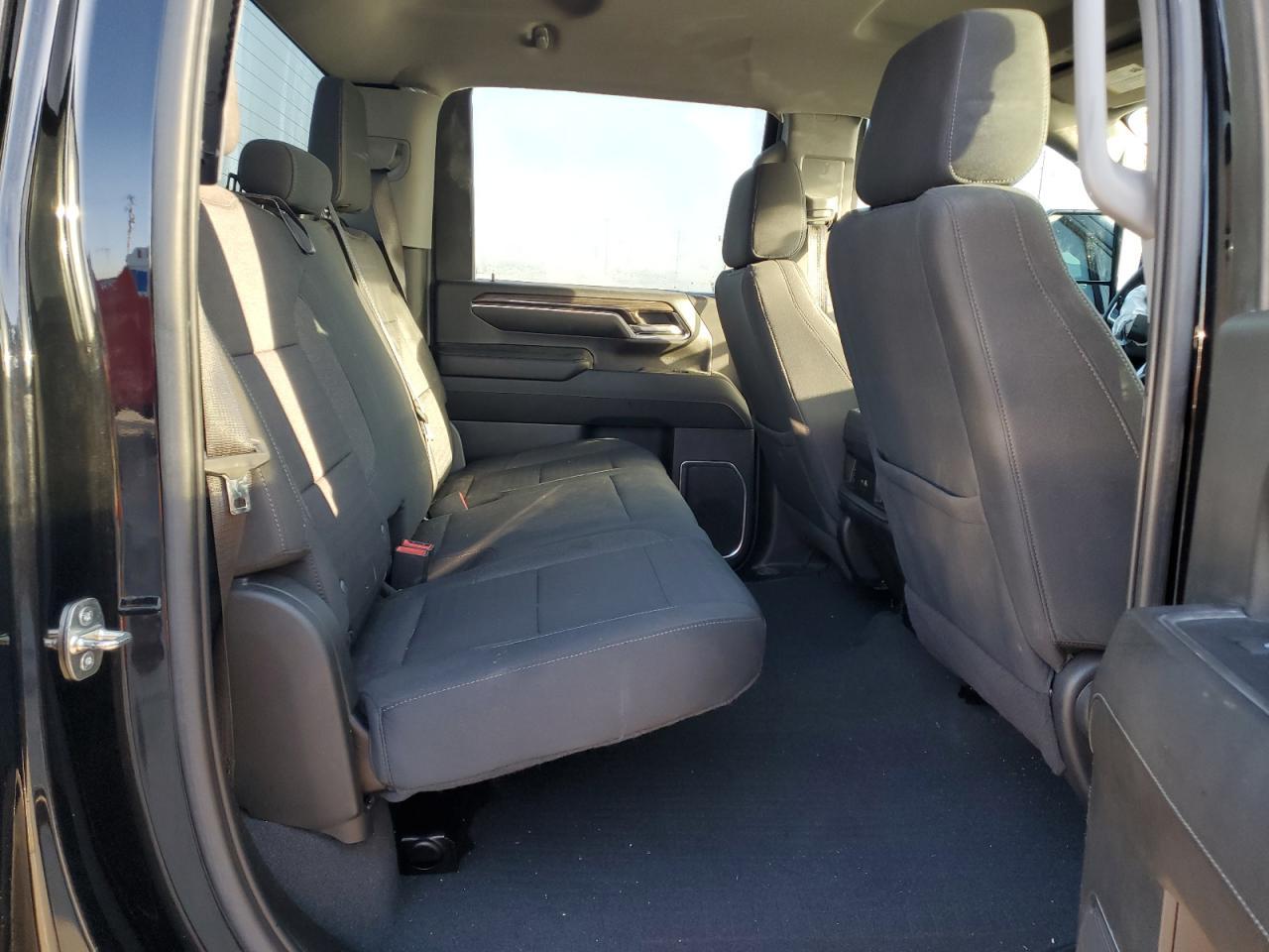 2024 CHEVROLET Silverado