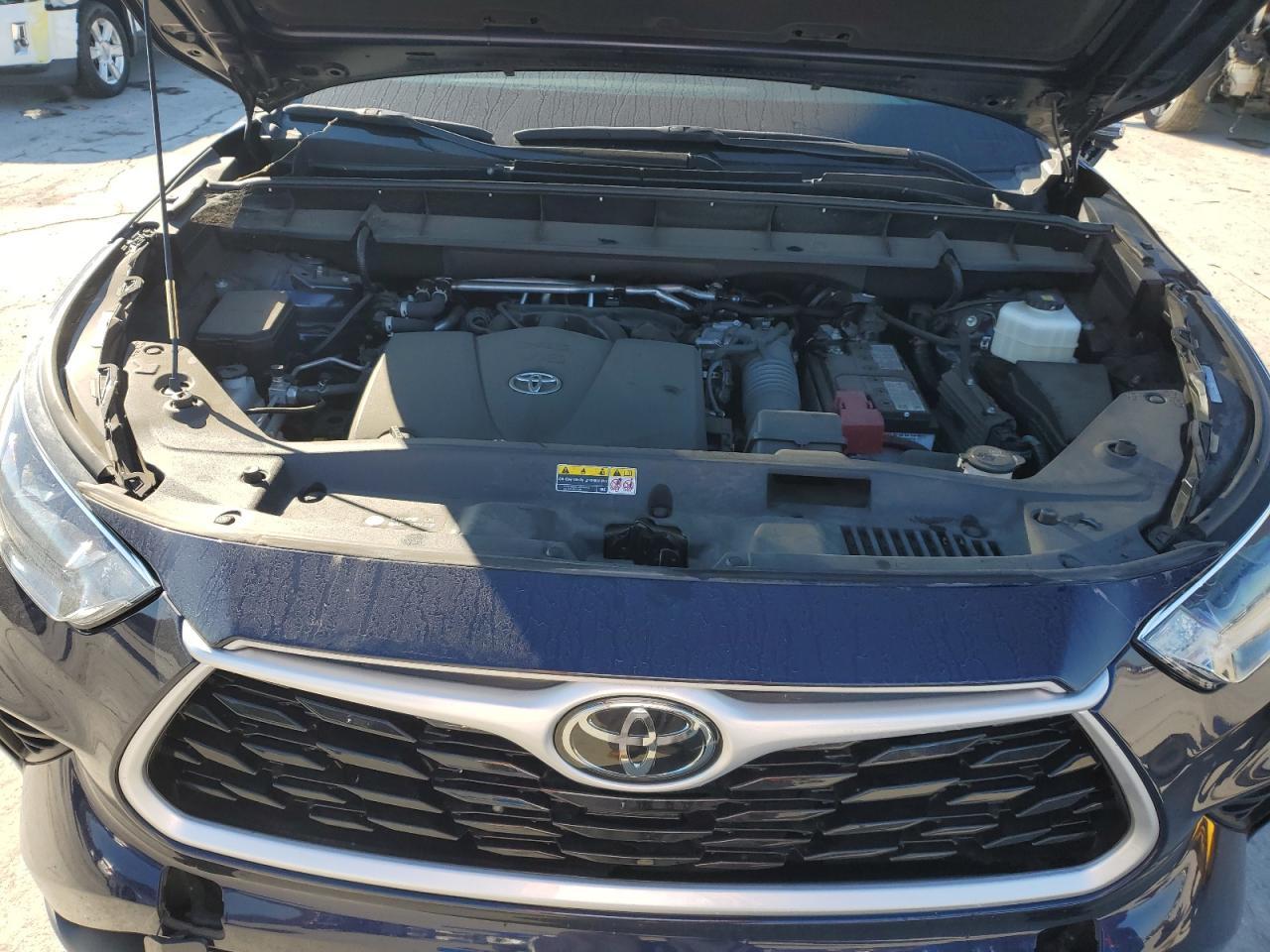 2022 TOYOTA HIGHLANDER