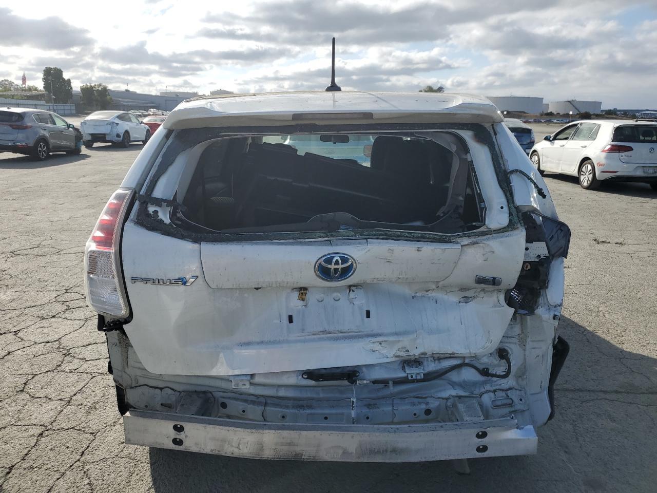 2016 TOYOTA PRIUS V