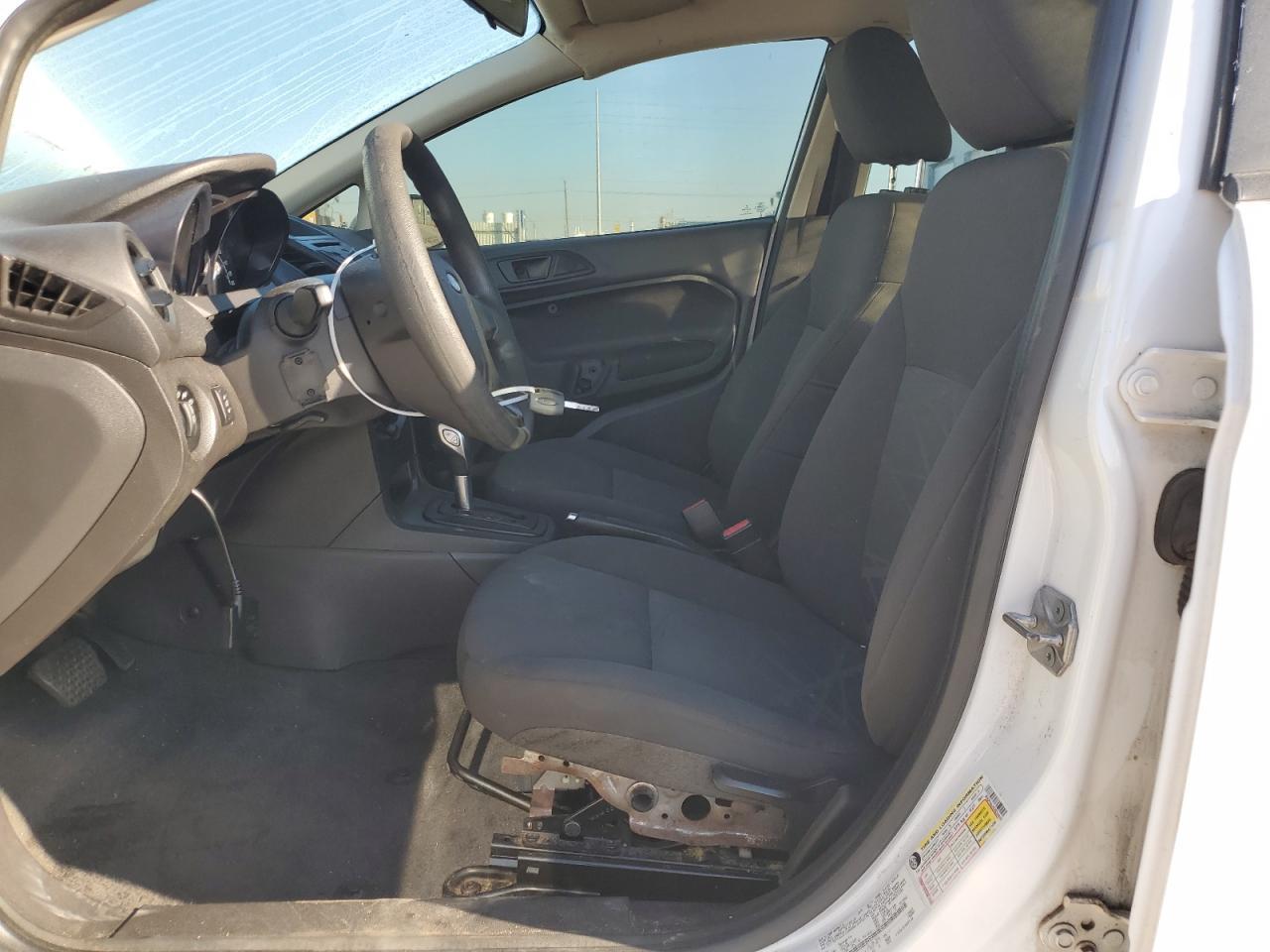 2014 FORD Fiesta