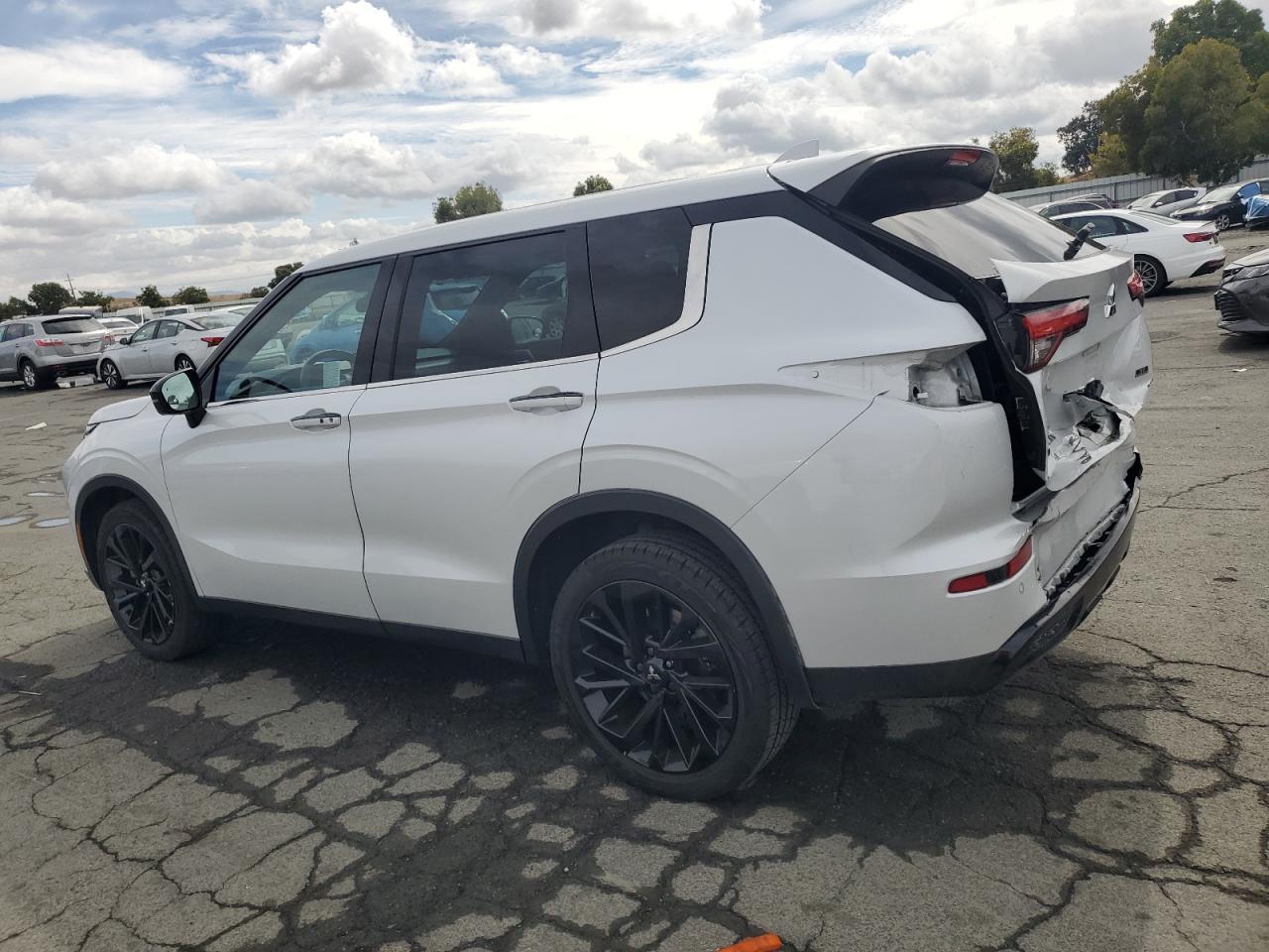 2023 MITSUBISHI outlander