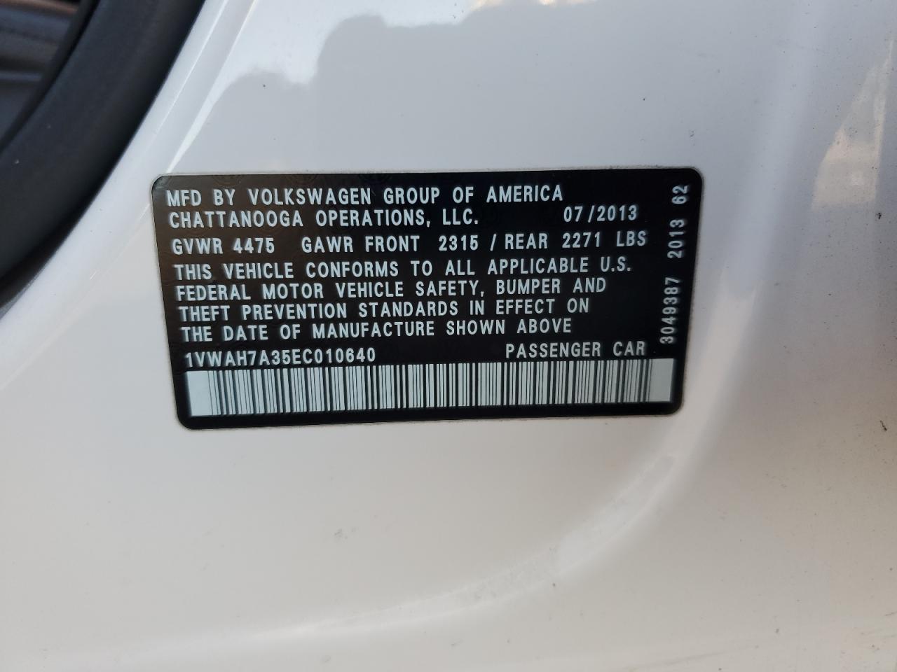 2014 VOLKSWAGEN Passat