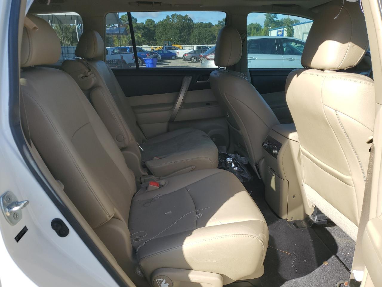 2013 TOYOTA HIGHLANDER