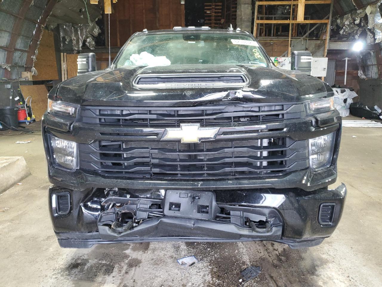 2024 CHEVROLET Silverado