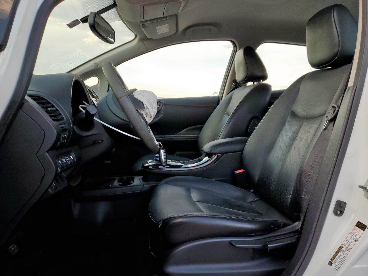 2015 NISSAN LEAF