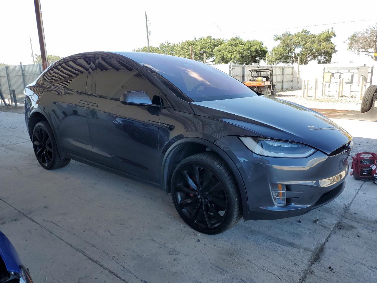 2020 TESLA MODEL X