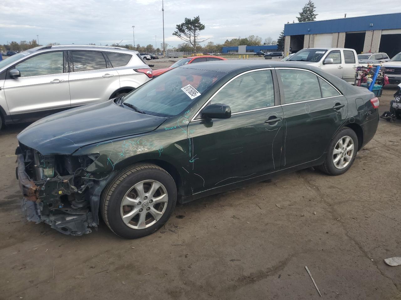 2011 TOYOTA CAMRY