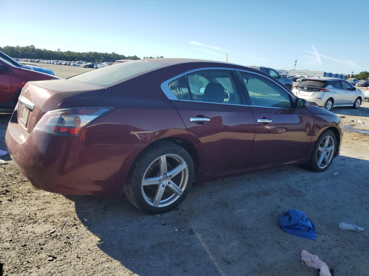 2013 NISSAN Maxima