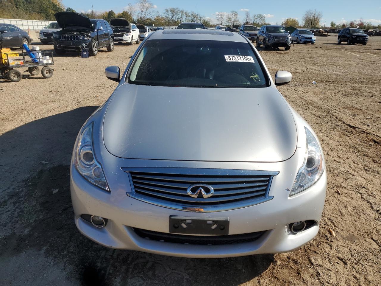 2015 INFINITI Q40