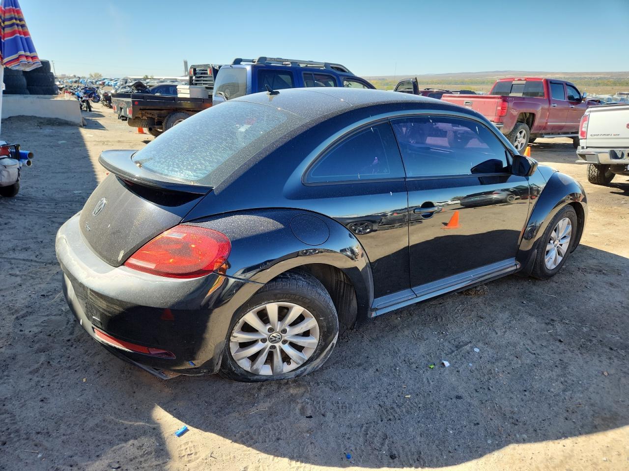 2017 VOLKSWAGEN Beetle