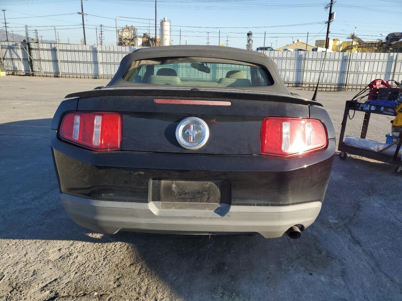 2010 FORD MUSTANG
