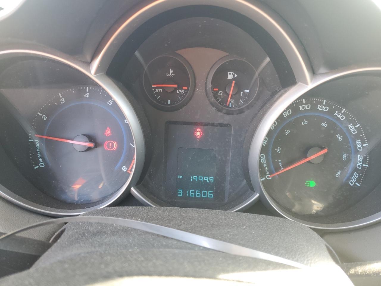 2011 CHEVROLET CRUZE