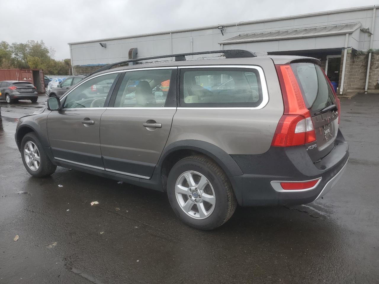2010 VOLVO XC70