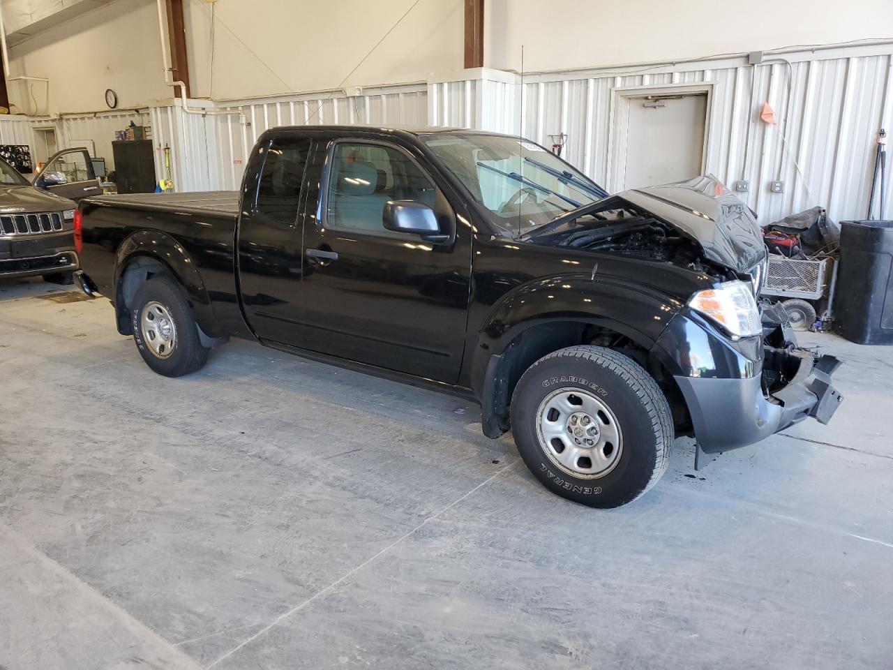 2017 NISSAN Frontier
