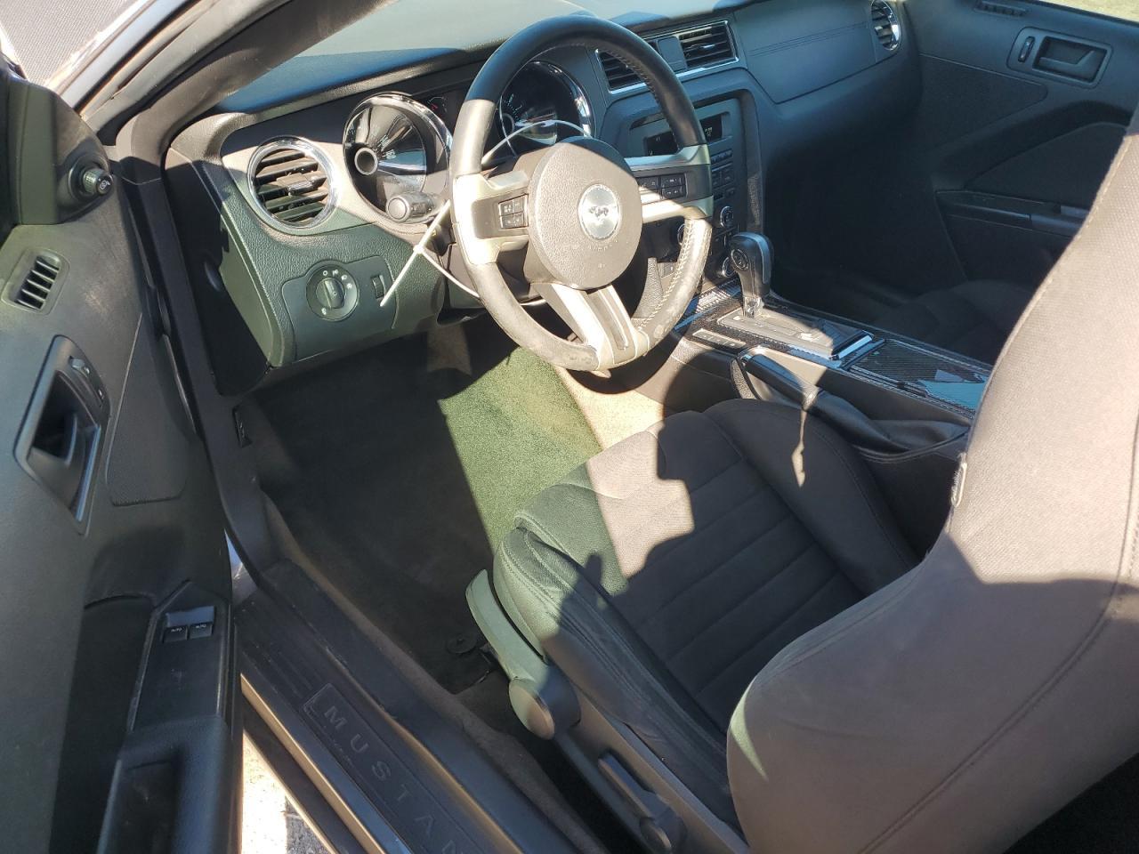 2013 FORD MUSTANG