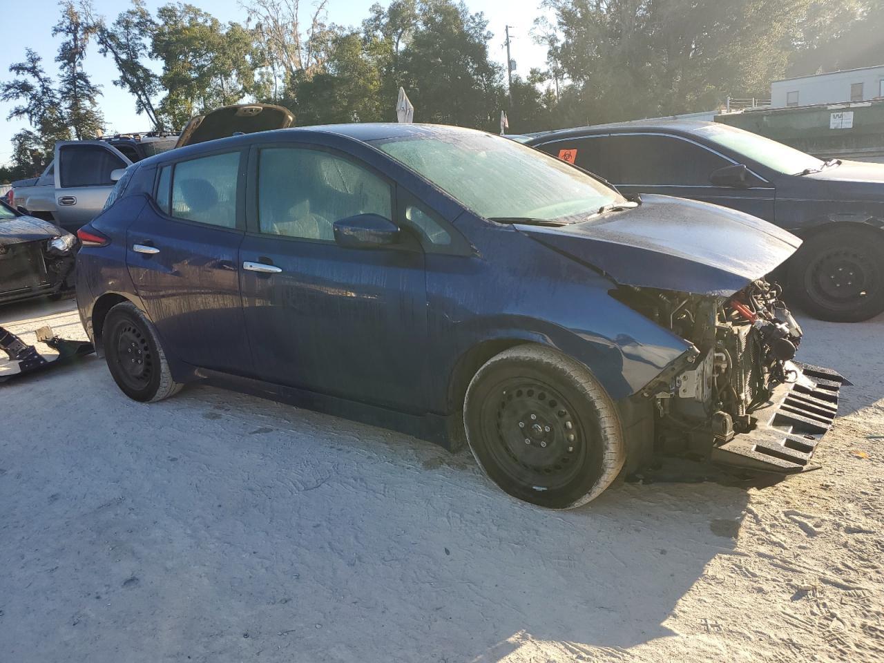 2023 NISSAN LEAF