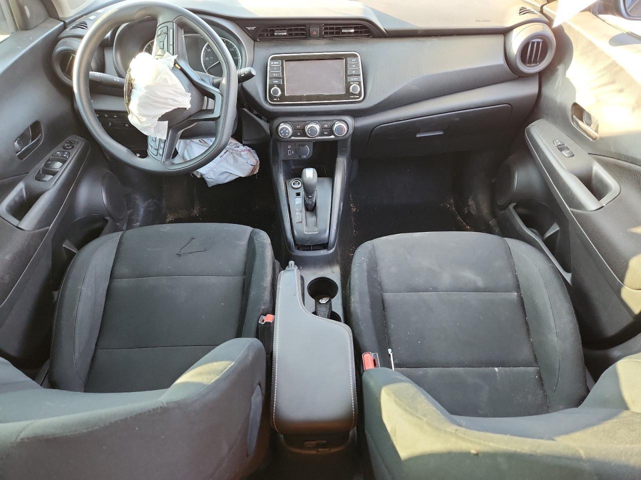 2024 NISSAN KICKS