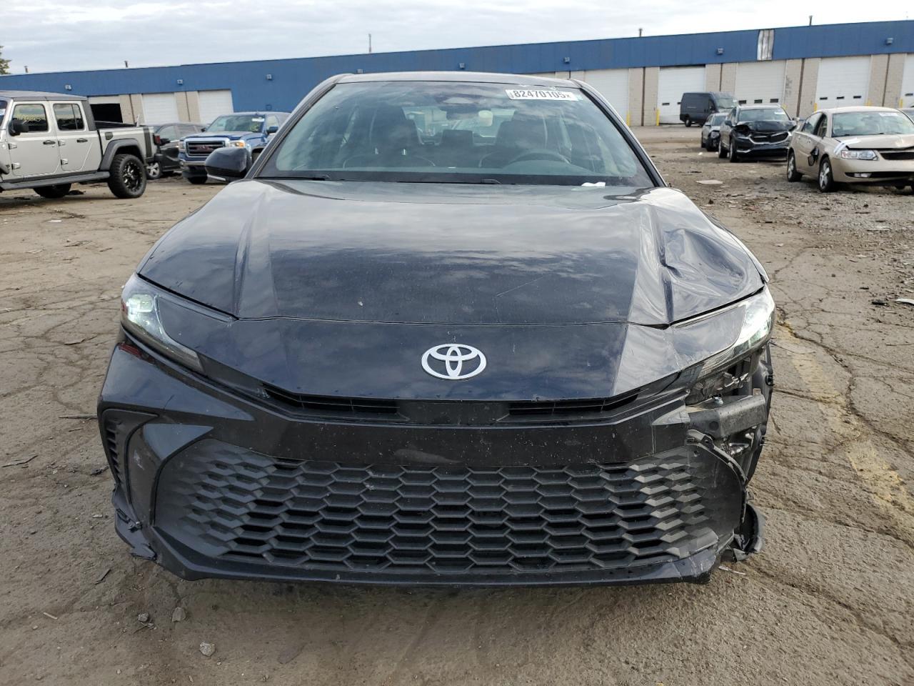 2025 TOYOTA CAMRY