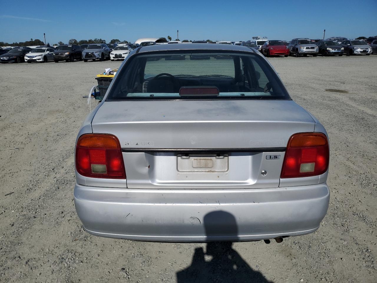 2001 SUZUKI Esteem