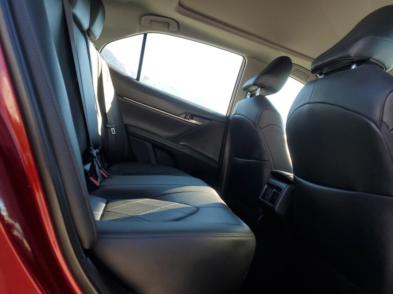 2019 TOYOTA CAMRY