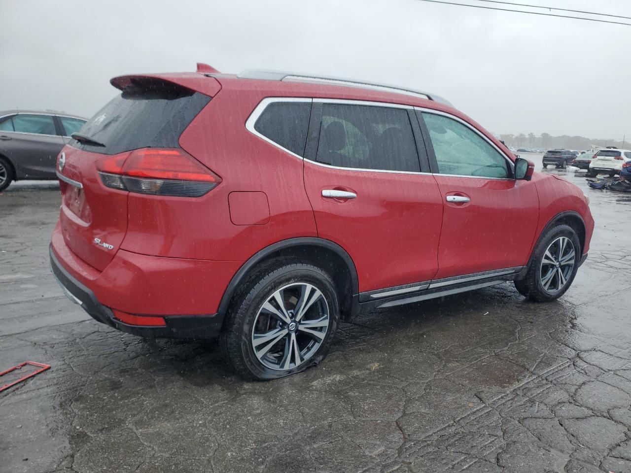 2017 NISSAN ROGUE