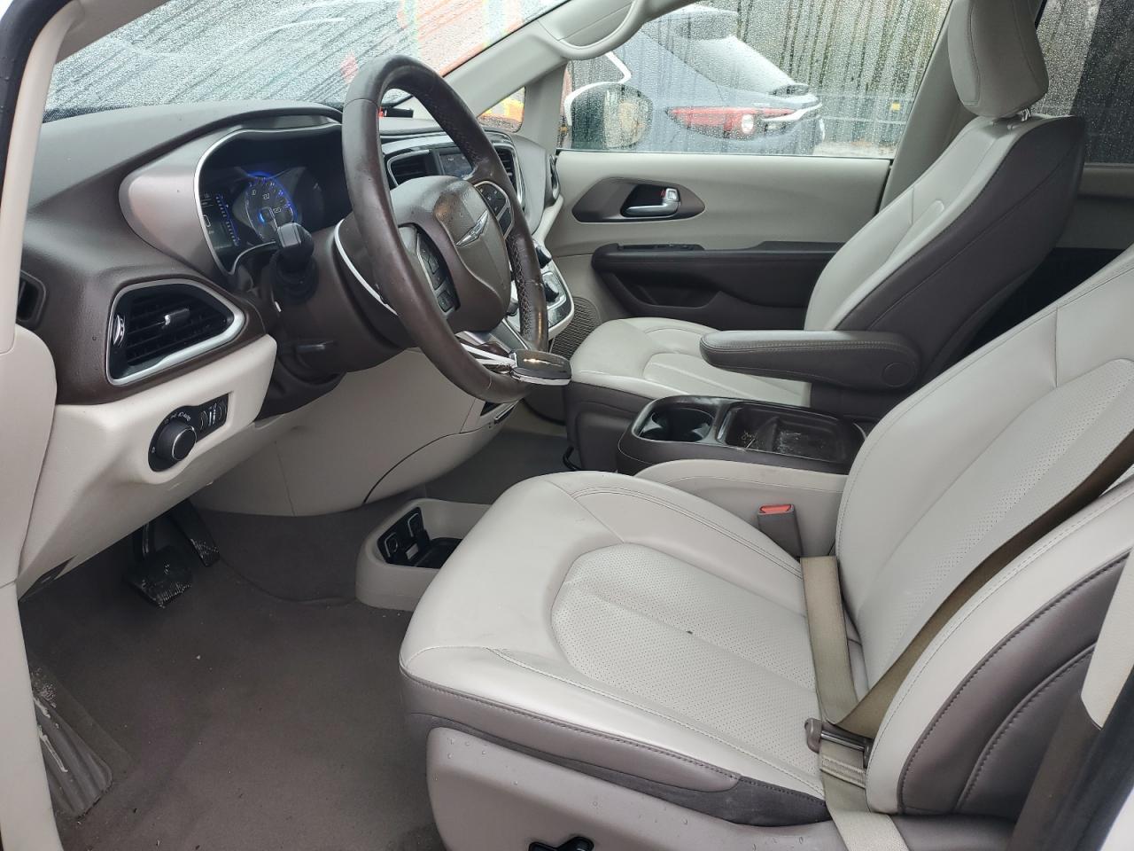 2020 CHRYSLER Voyager