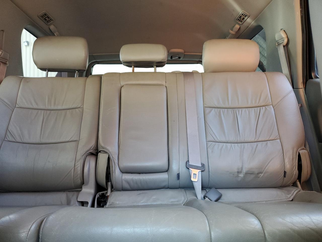 2001 TOYOTA Sequoia