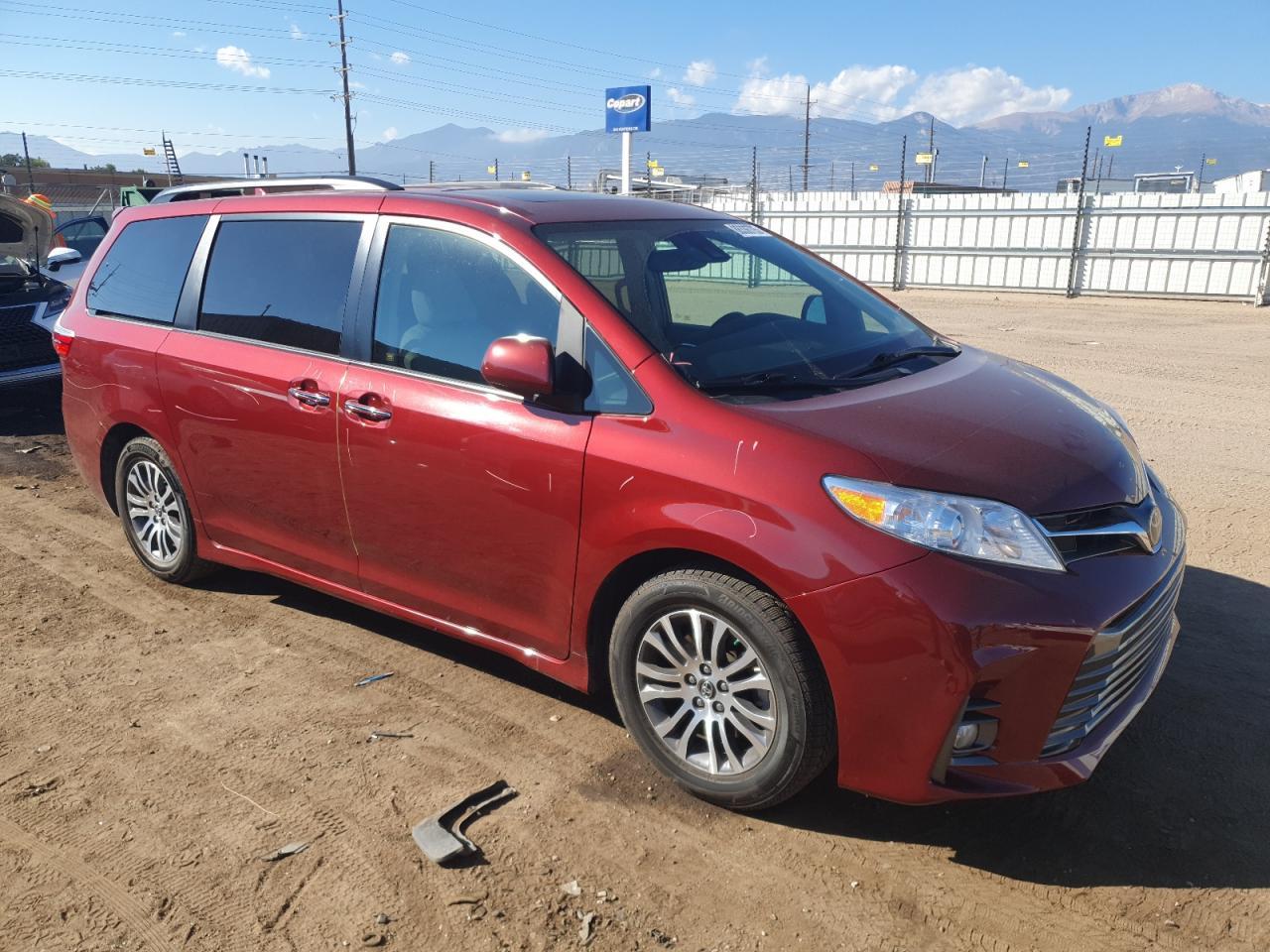 2018 TOYOTA SIENNA