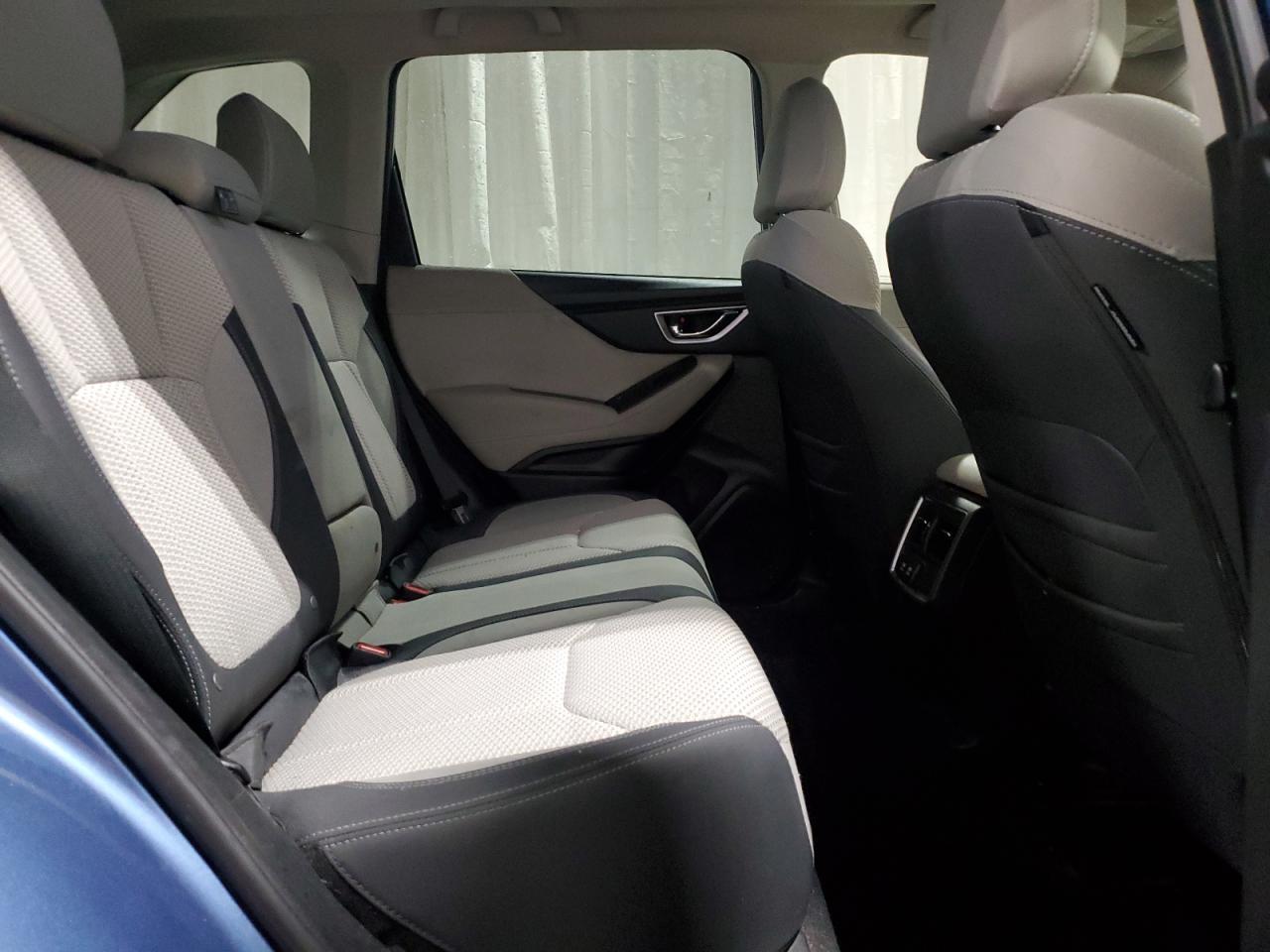 2022 SUBARU FORESTER