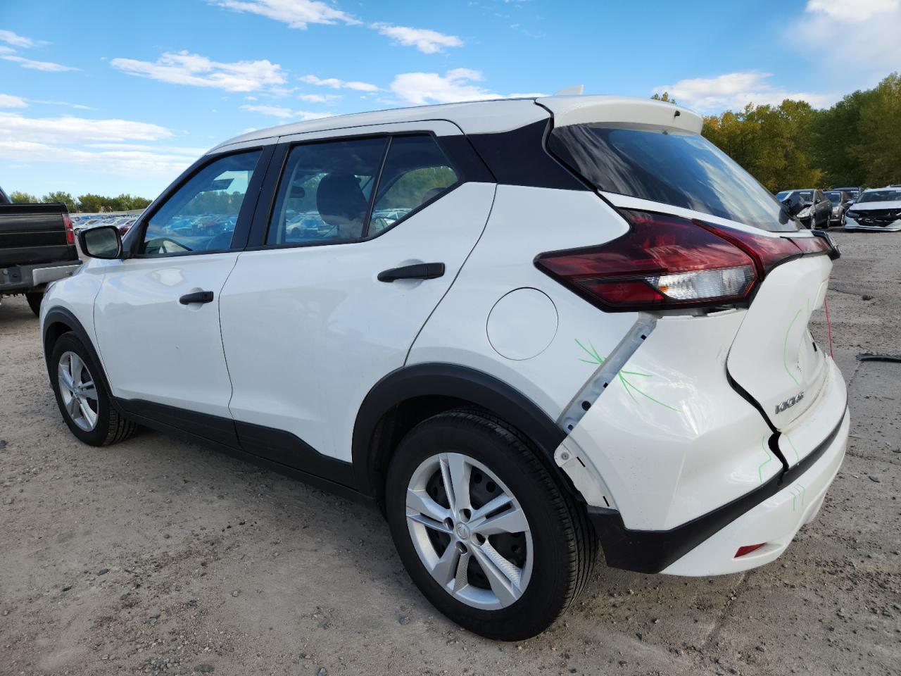 2023 NISSAN KICKS