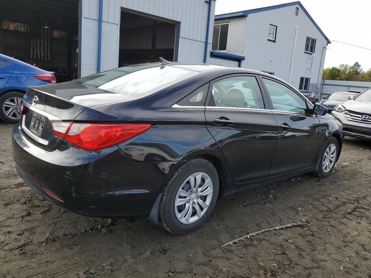 2011 HYUNDAI SONATA