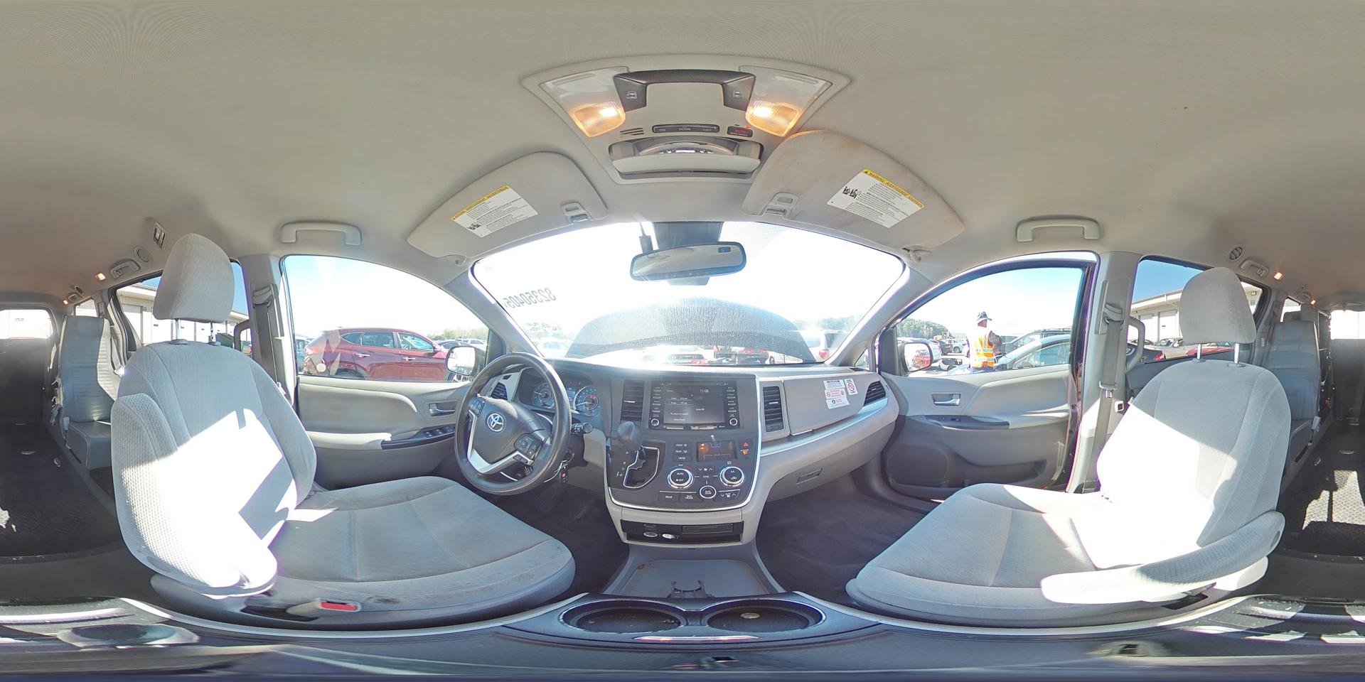 2018 TOYOTA SIENNA
