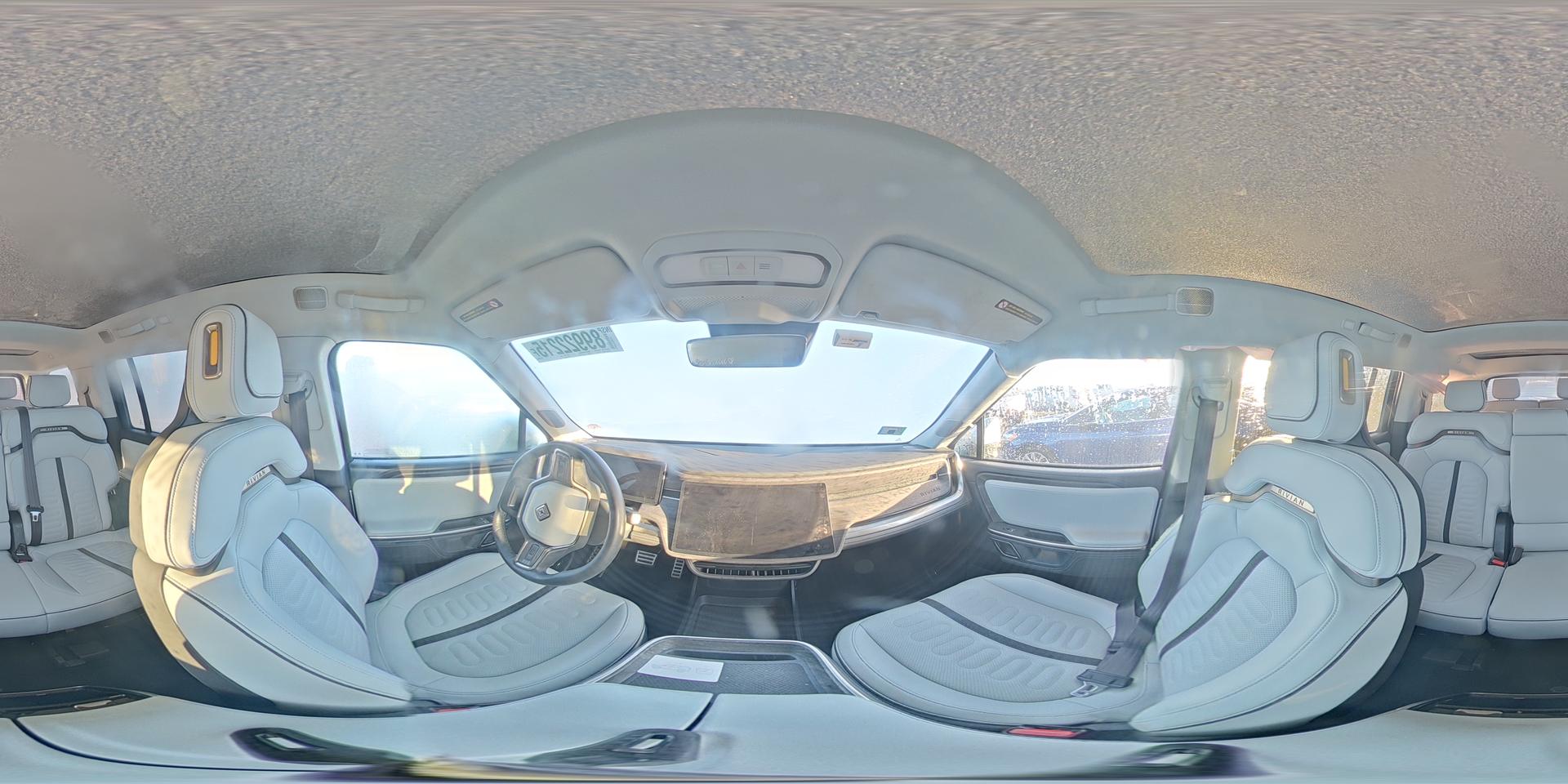 2023 RIVIAN R1s