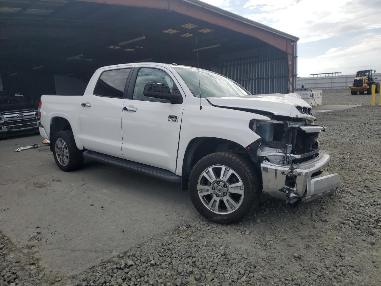 2015 TOYOTA TUNDRA