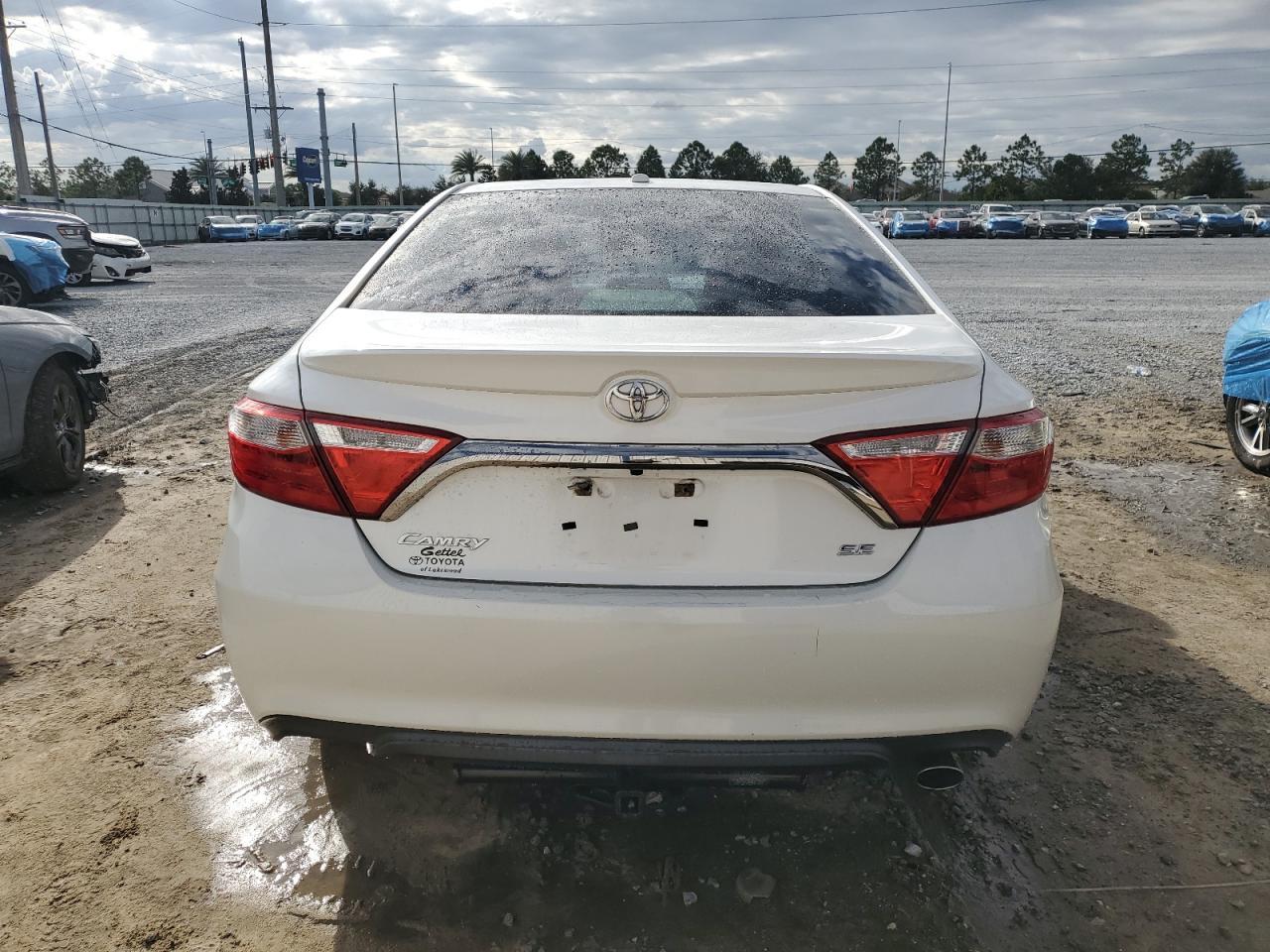2016 TOYOTA CAMRY
