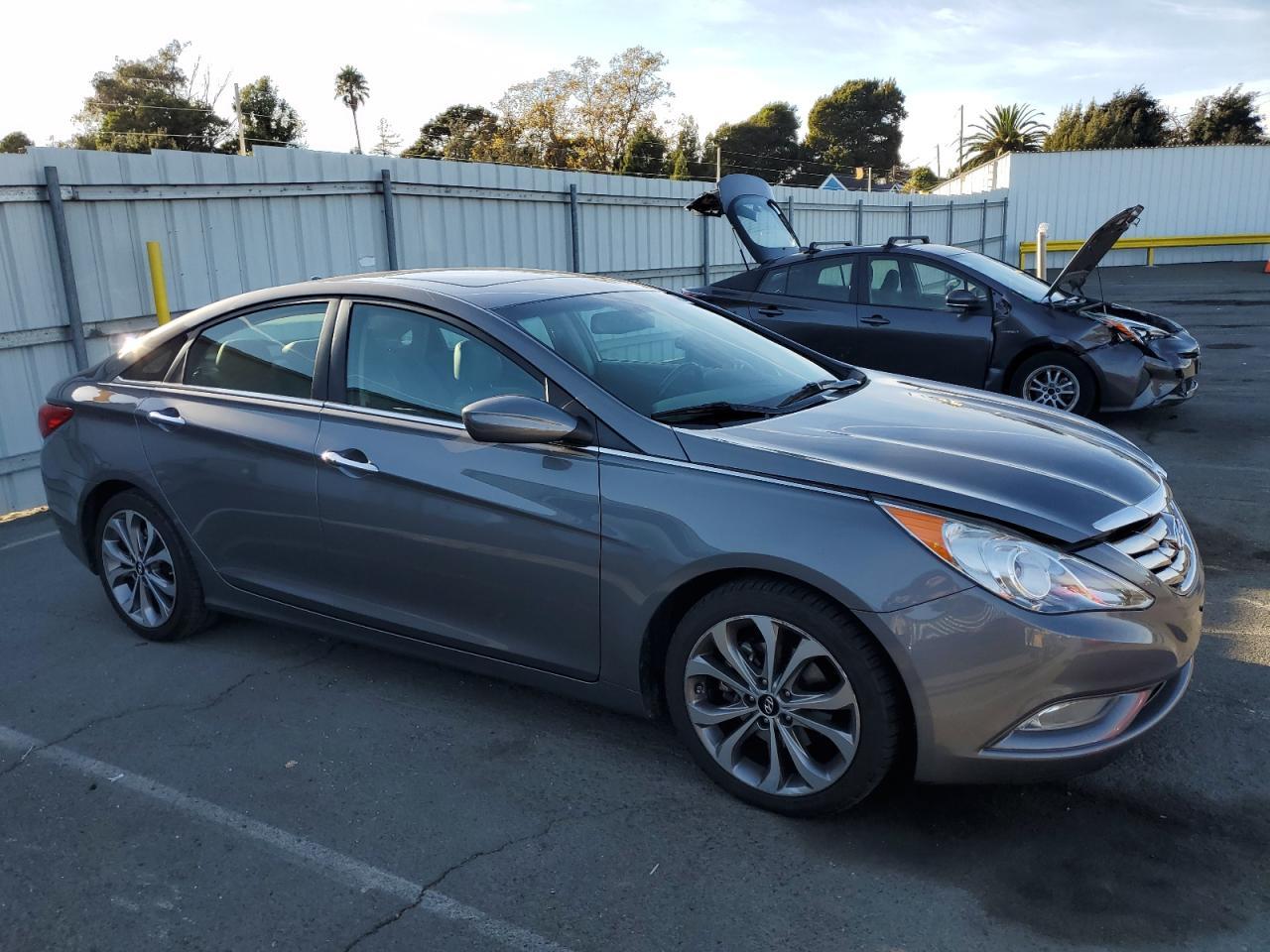 2013 HYUNDAI SONATA