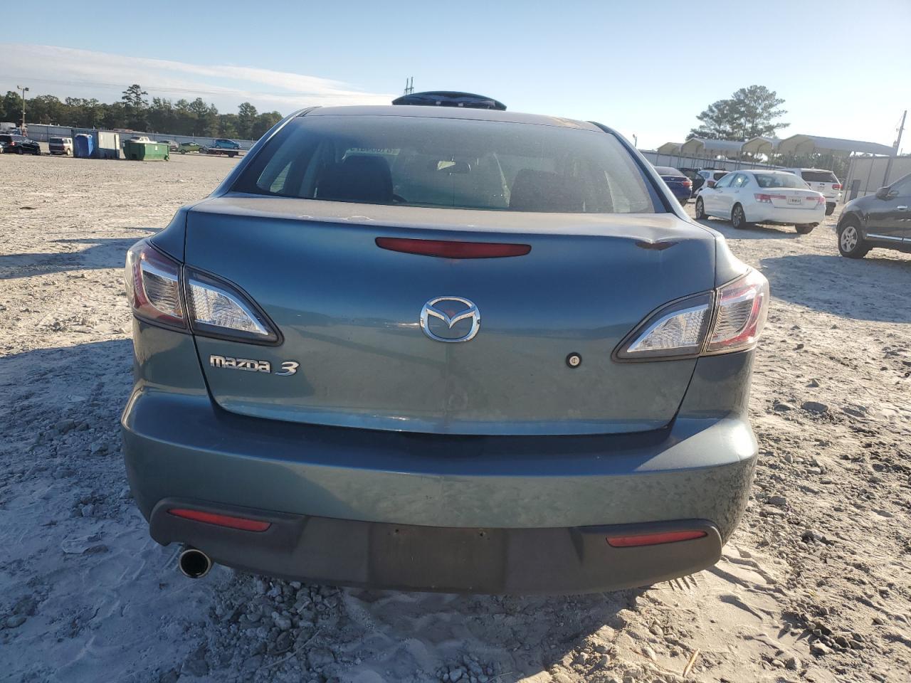 2010 MAZDA 3